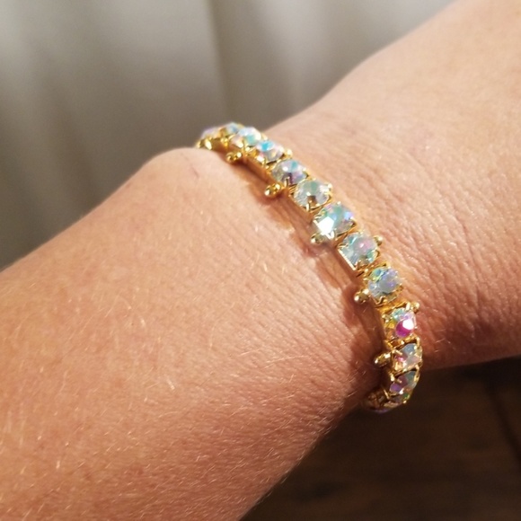Jewelry - Gold Toned Rhinestone Bracelet